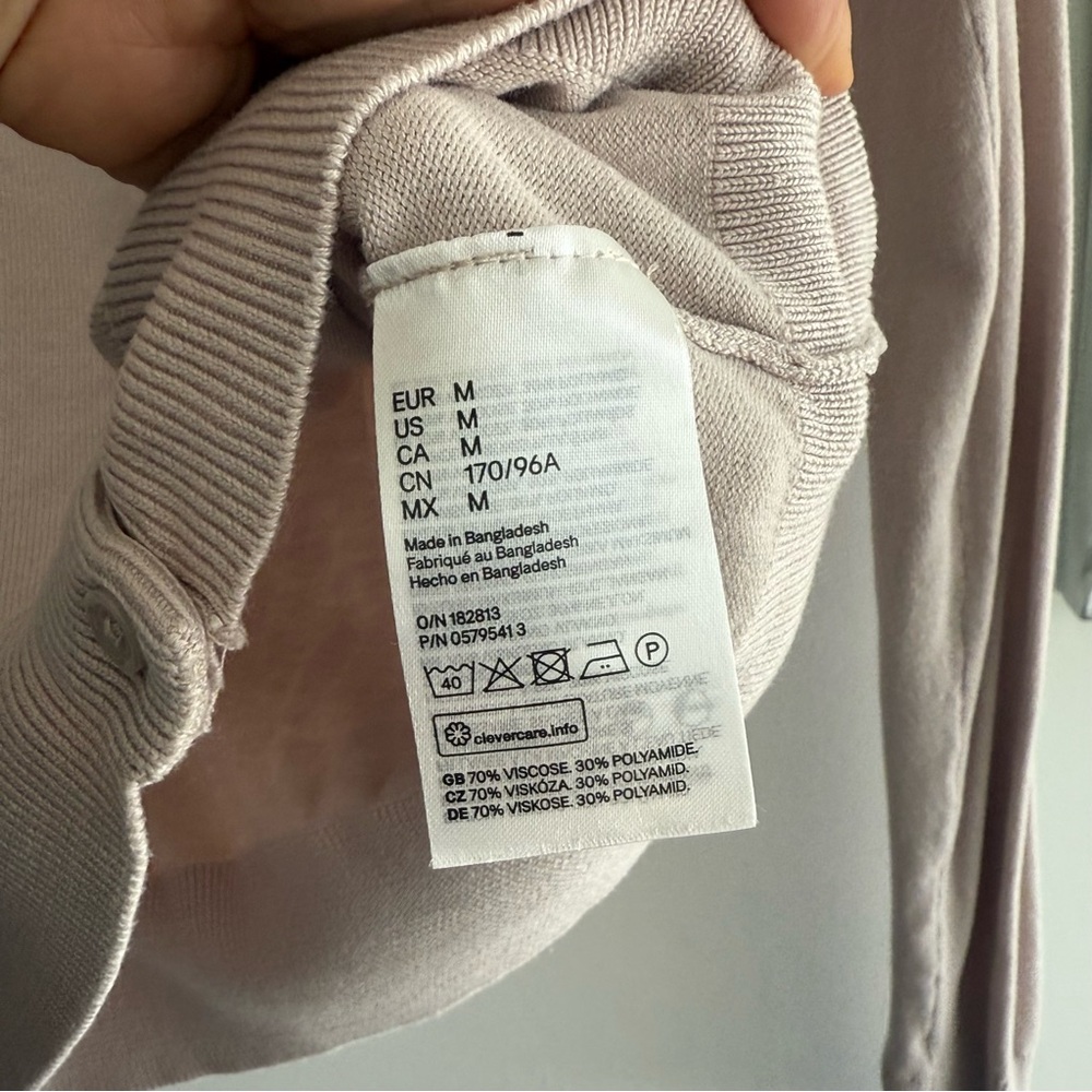 H&M Crew Neck Cardigan - Picture 3 of 5